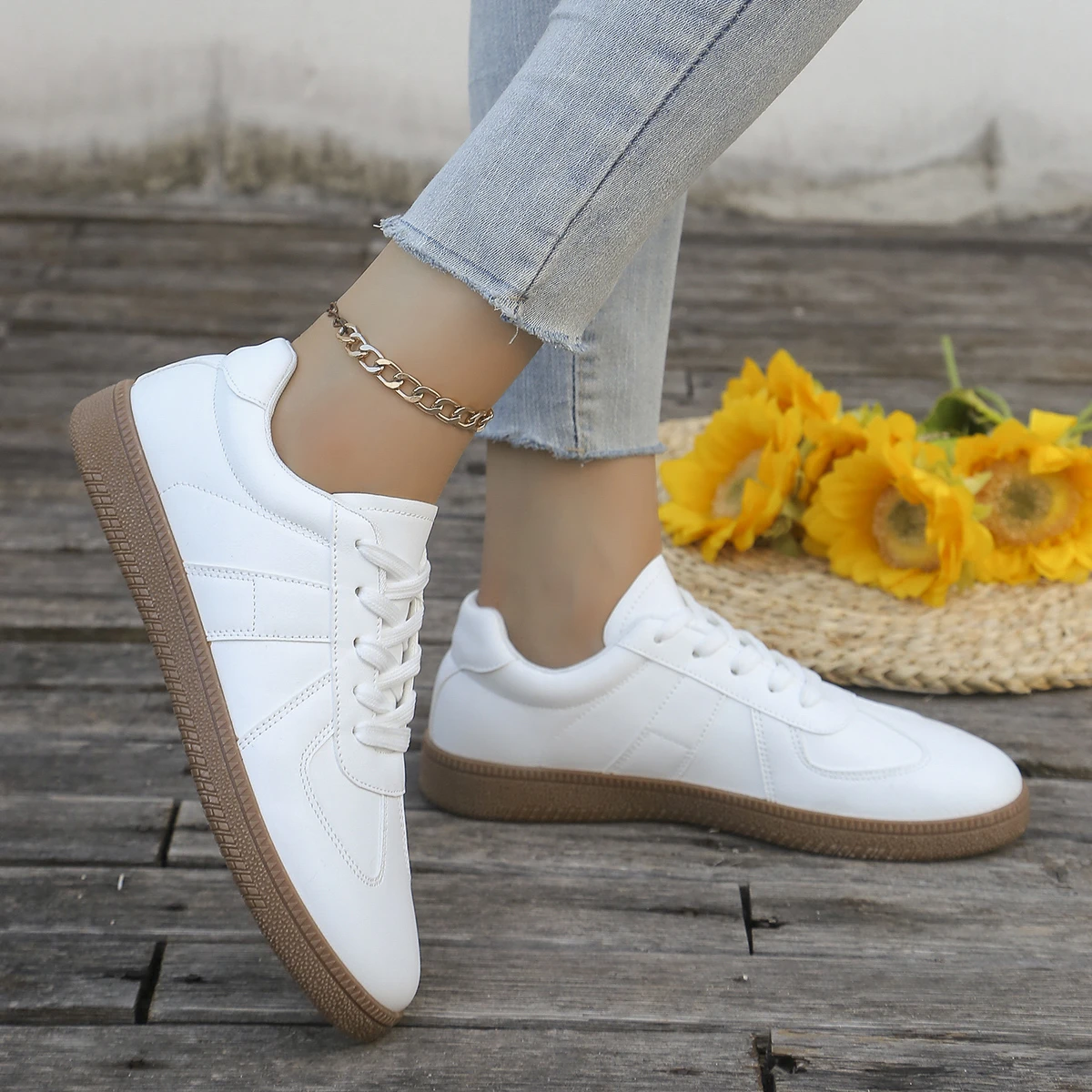 Ladies' casual white sports sh - Sewing Cotton 리뷰 및 가격